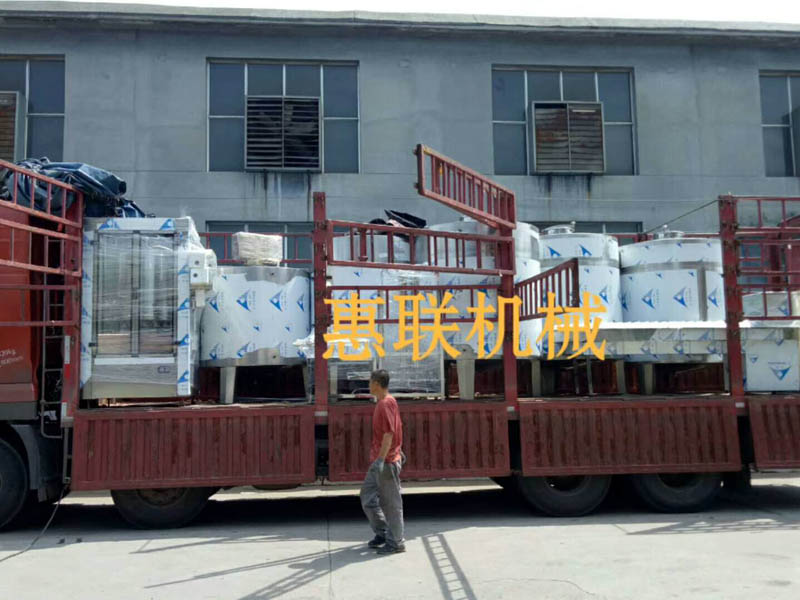 白酒灌裝機(jī) 白酒灌裝機(jī)