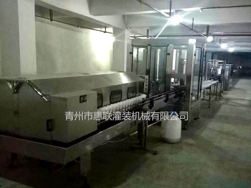 白酒灌裝機(jī) 白酒灌裝機(jī)